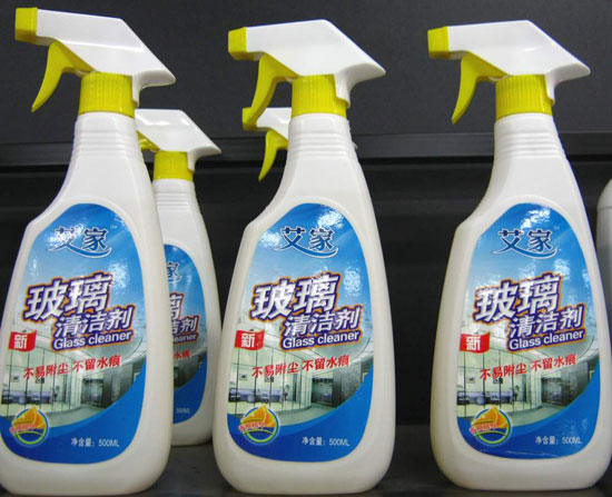 专用玻璃清洁剂 不易附尘、不留水痕